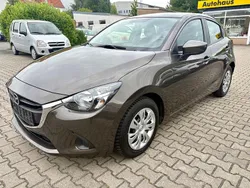 Grau Gebraucht 2015 Mazda 2 Prime-Line Limousine | 8.800 € (Fairer Preis)