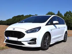Weiß Gebraucht 2023 Ford S-MAX ST-Line Van / Kleinbus | 49.900 €