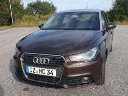 Braun Gebraucht 2014 Audi A1 Sportback Ambition Kleinwagen | 8.900 € (Guter Preis)