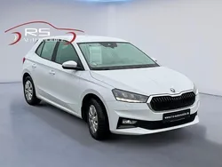 Weiß Gebraucht 2023 Skoda Fabia Active Limousine | 15.500 € (Superpreis)
