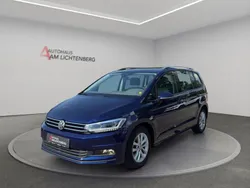Blau Gebraucht 2017 VW Touran Comfortline Van / Kleinbus | 19.980 € (Guter Preis)