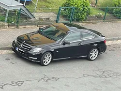 Schwarz Gebraucht 2012 Mercedes C220 AMG line Coupé | 8.000 € (Etwas zu teuer)