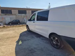 Arktikweiss Gebraucht 2017 Mercedes Vito Van / Kleinbus | 10.900 € (Fairer Preis)