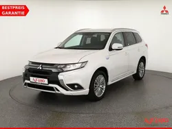 Weiß Gebraucht 2020 Mitsubishi Outlander P-HEV Basis SUV | 22.990 € (Fairer Preis)