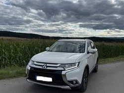 Weiß Gebraucht 2017 Mitsubishi Outlander SUV | 14.000 € (Fairer Preis)