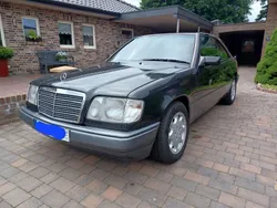 Schwarz Gebraucht 1994 Mercedes 220 Coupé | 11.450 €