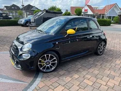 Schwarz (metallic) Gebraucht 2022 Abarth 595 Kleinwagen | 22.900 € (Fairer Preis)