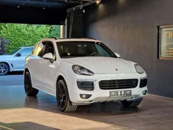 Weiß Gebraucht 2017 Porsche Cayenne Platinum Edition SUV | 34.999 € (Guter Preis)