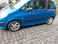 Blau Gebraucht 2006 Peugeot 1007 Kleinwagen | 2.250 € (Fairer Preis)
