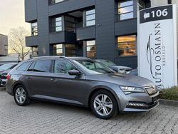 Grau Gebraucht 2022 Skoda Superb | 22.950 € (Guter Preis)