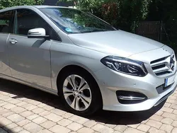 Silber Gebraucht 2016 Mercedes B200 Urban Van / Kleinbus | 13.700 € (Fairer Preis)