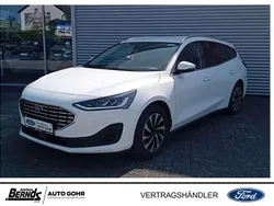 Frozen white Gebraucht 2024 Ford Focus Titanium Kombi | 26.570 € (Fairer Preis)
