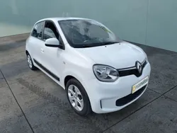 Weiß Gebraucht 2021 Renault Twingo Equilibre Kleinwagen | 9.340 € (Fairer Preis)