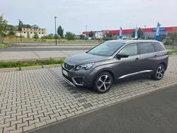 Grau Gebraucht 2017 Peugeot 5008 Allure Van / Kleinbus | 20.950 € (Fairer Preis)