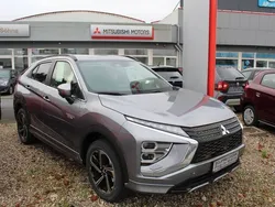 Grau Gebraucht 2023 Mitsubishi Eclipse Cross Plus SUV | 37.980 €