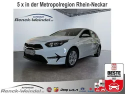 Weiss Gebraucht 2024 Kia Ceed Vision Limousine | 21.289 € (Fairer Preis)