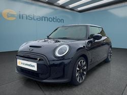 Schwarz Gebraucht 2023 Mini Cooper SE Kleinwagen | 23.399 € (Teuer)