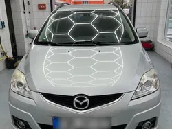 Grau Gebraucht 2010 Mazda 5 Van / Kleinbus | 3.899 € (Fairer Preis)