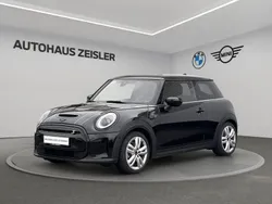 Midnight black Gebraucht 2023 Mini Cooper SE Hatch Kleinwagen | 21.780 € (Fairer Preis)