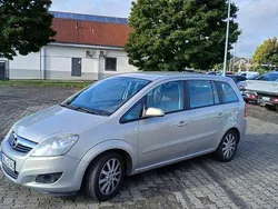 Grau Gebraucht 2008 Opel Zafira Van / Kleinbus | 3.500 € (Fairer Preis)