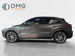 Grau Gebraucht 2020 Porsche Cayenne SUV | 54.990 €