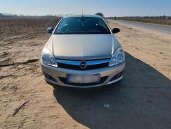 Beige Gebraucht 2007 Opel Astra Cabriolet Cabrio | 3.000 € (Guter Preis)