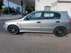 Silber Gebraucht 2003 Nissan Almera Limousine | 1.900 €