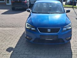 Blau Gebraucht 2015 Seat Toledo CONNECT Limousine | 5.999 €