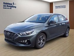 Grau Gebraucht 2021 Hyundai i30 Intro Edition Limousine | 16.490 € (Guter Preis)