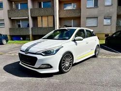 Weiß Gebraucht 2016 Hyundai i20 Edition Limousine | 7.400 € (Guter Preis)