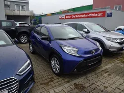 Blau Gebraucht 2023 Toyota Aygo Active Kleinwagen | 15.290 € (Fairer Preis)