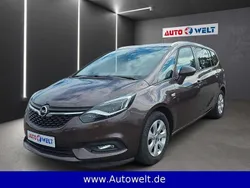 Braun Gebraucht 2017 Opel Zafira Van / Kleinbus | 10.490 € (Guter Preis)