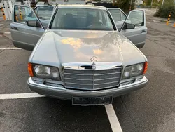 Silber Gebraucht 1989 Mercedes 260 Limousine | 6.999 €