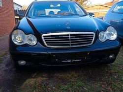 Schwarz Gebraucht 2001 Mercedes C200 Kombi | 2.500 €