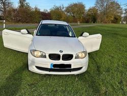 Weiß Gebraucht 2011 BMW 116 Kleinwagen | 3.199 € (Guter Preis)