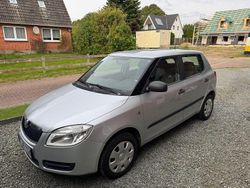 Silber Gebraucht 2010 Skoda Fabia Cool Edition Kleinwagen | 2.000 € (Guter Preis)