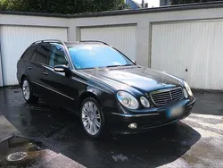 Schwarz Gebraucht 2005 Mercedes E500 Avantgarde Kombi | 7.250 €