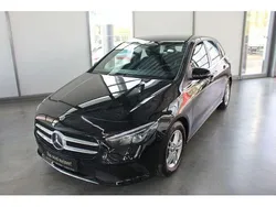 Gebraucht 2019 Mercedes B180 Style Van / Kleinbus | 24.390 € (Teuer)