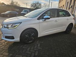 Weiß Gebraucht 2016 Citroën C4 SELECTION Limousine | 6.300 € (Guter Preis)