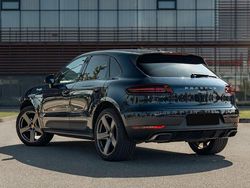 Blau Gebraucht 2018 Porsche Macan SUV | 31.800 €