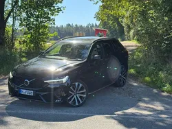 Schwarz Gebraucht 2021 Volvo XC60 R-Design SUV | 46.350 €