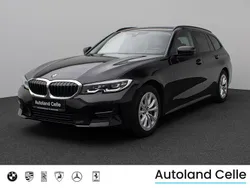 Schwarz 2668schwarz Gebraucht 2021 BMW 330 Sport Line Limousine | 25.999 € (Superpreis)