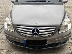 Grau Gebraucht 2005 Mercedes B170 Van / Kleinbus | 3.999 € (Etwas zu teuer)