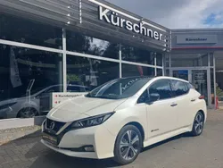 White 3p/black m Gebraucht 2019 Nissan Leaf N-Connecta Kleinwagen | 12.990 € (Guter Preis)