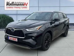 Schwarz (metallic) Gebraucht 2024 Toyota Highlander Luxury SUV | 67.500 € (Teuer)