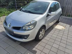 Silber Gebraucht 2009 Renault Clio II Campus Kleinwagen | 1.450 € (Fairer Preis)