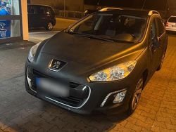 Schwarz Gebraucht 2012 Peugeot 308 SW Kombi | 2.700 €