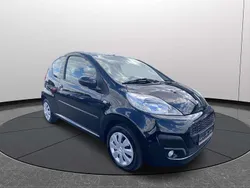 Schwarz Gebraucht 2013 Peugeot 107 Active Kleinwagen | 3.999 € (Fairer Preis)