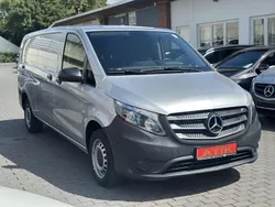 Brillantsilber metallic (metallic) Gebraucht 2023 Mercedes Vito Van / Kleinbus | 28.880 € (Superpreis)
