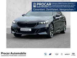 M carbonschwarz metallic Gebraucht 2024 BMW 550e M Sport Limousine | 76.980 € (Superpreis)